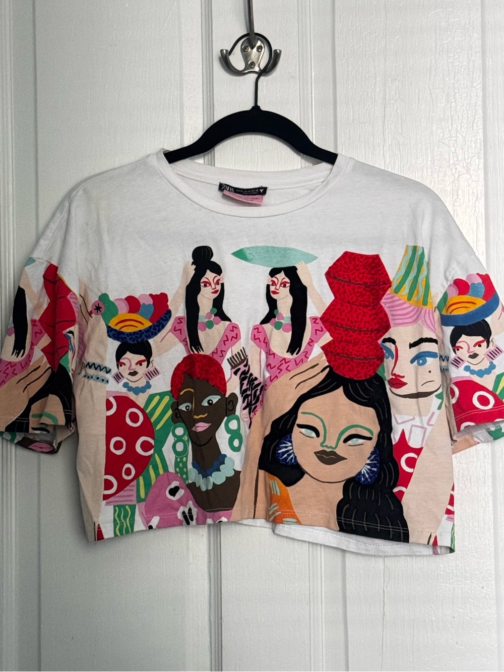 Zara White Crop Tee with Multicolor Artist Print